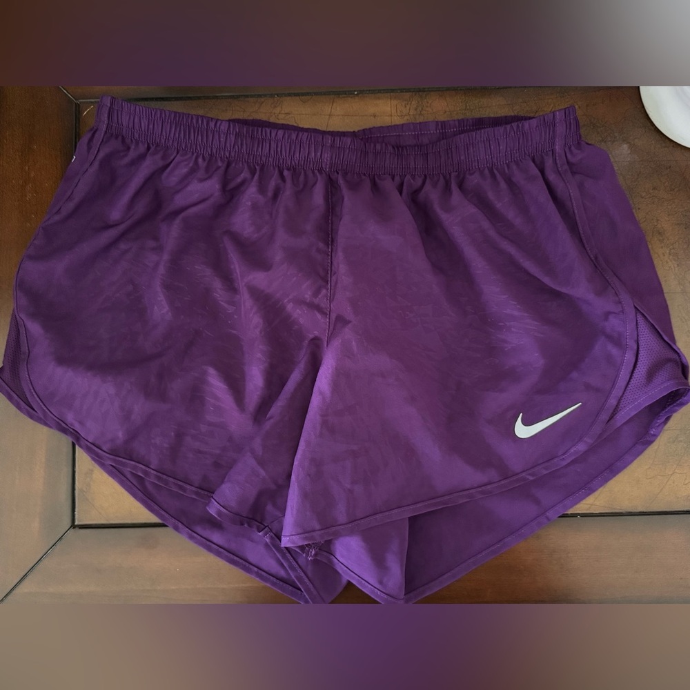 Nike Purple Athletic Shorts Lightweight Moisture-Wicking